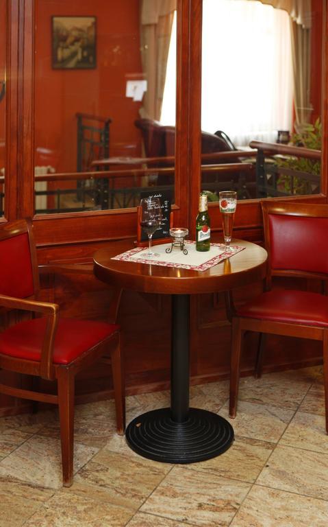 Hotel Aramis Prag Exterior foto